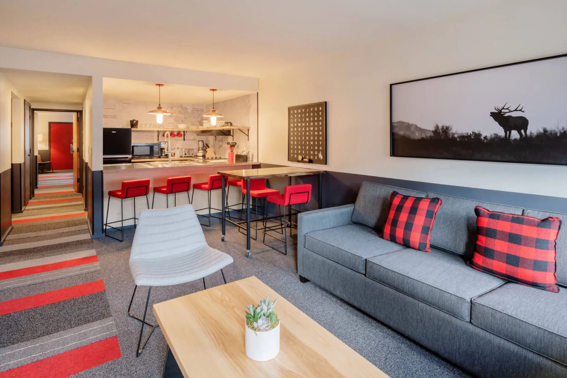 Mountain Modern Motel suite